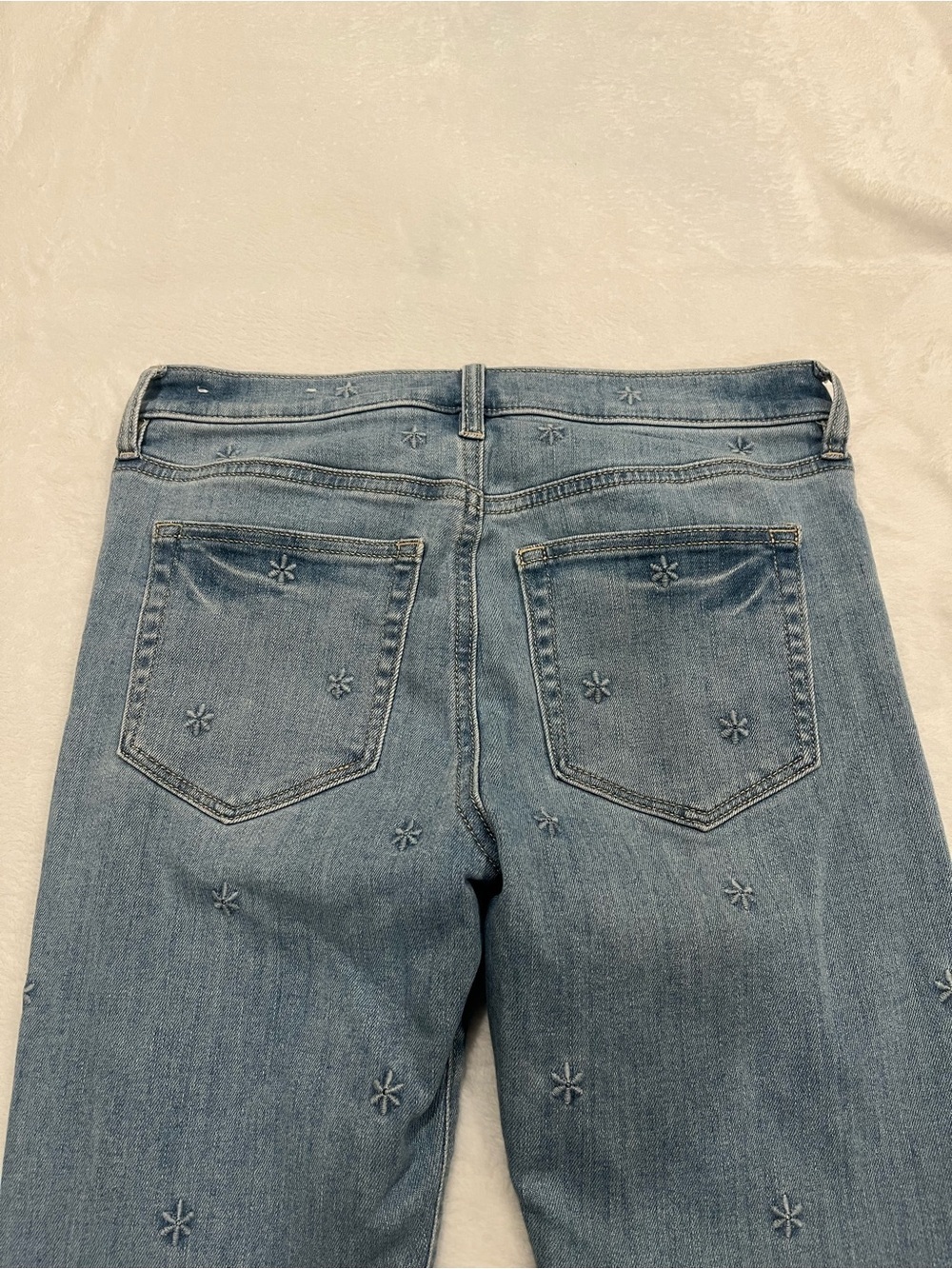LOFT Modern Skinny Embroidered Jeans - Size 27/4 - Picture 4 of 10